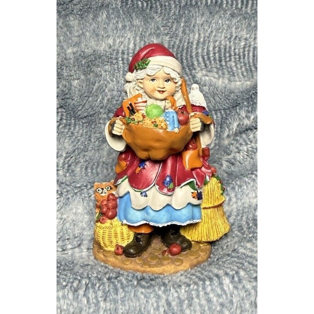 The International Santa Clause Collection  Austria Budelfrau 2002 New